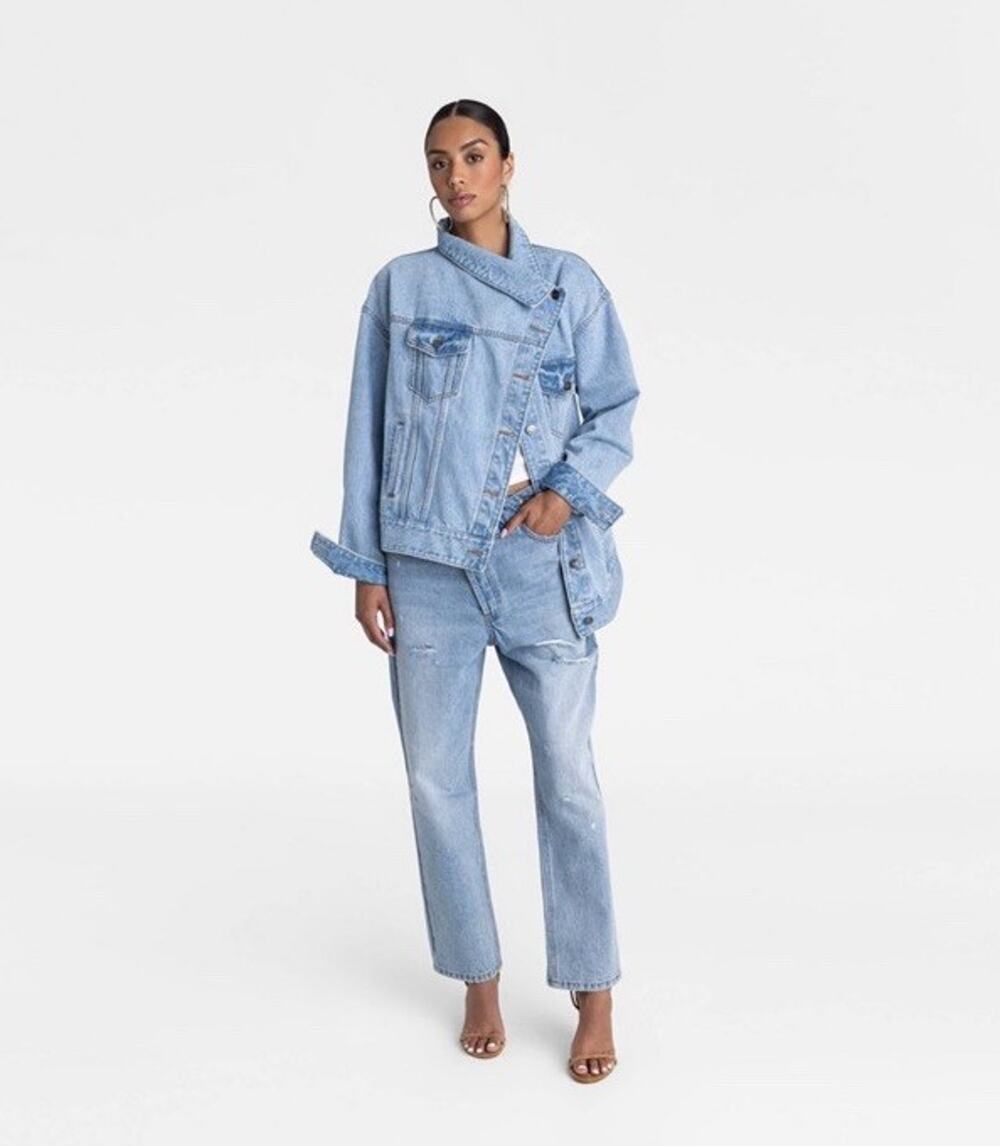 KBB by KAHLANA Women's 'The Denim Jacket' - Light Wash Oversized Size Small